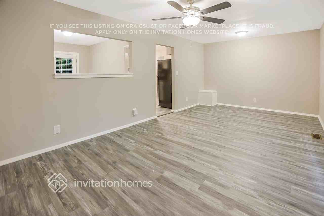 3473 Pinehill Dr - Photo 4 of 18