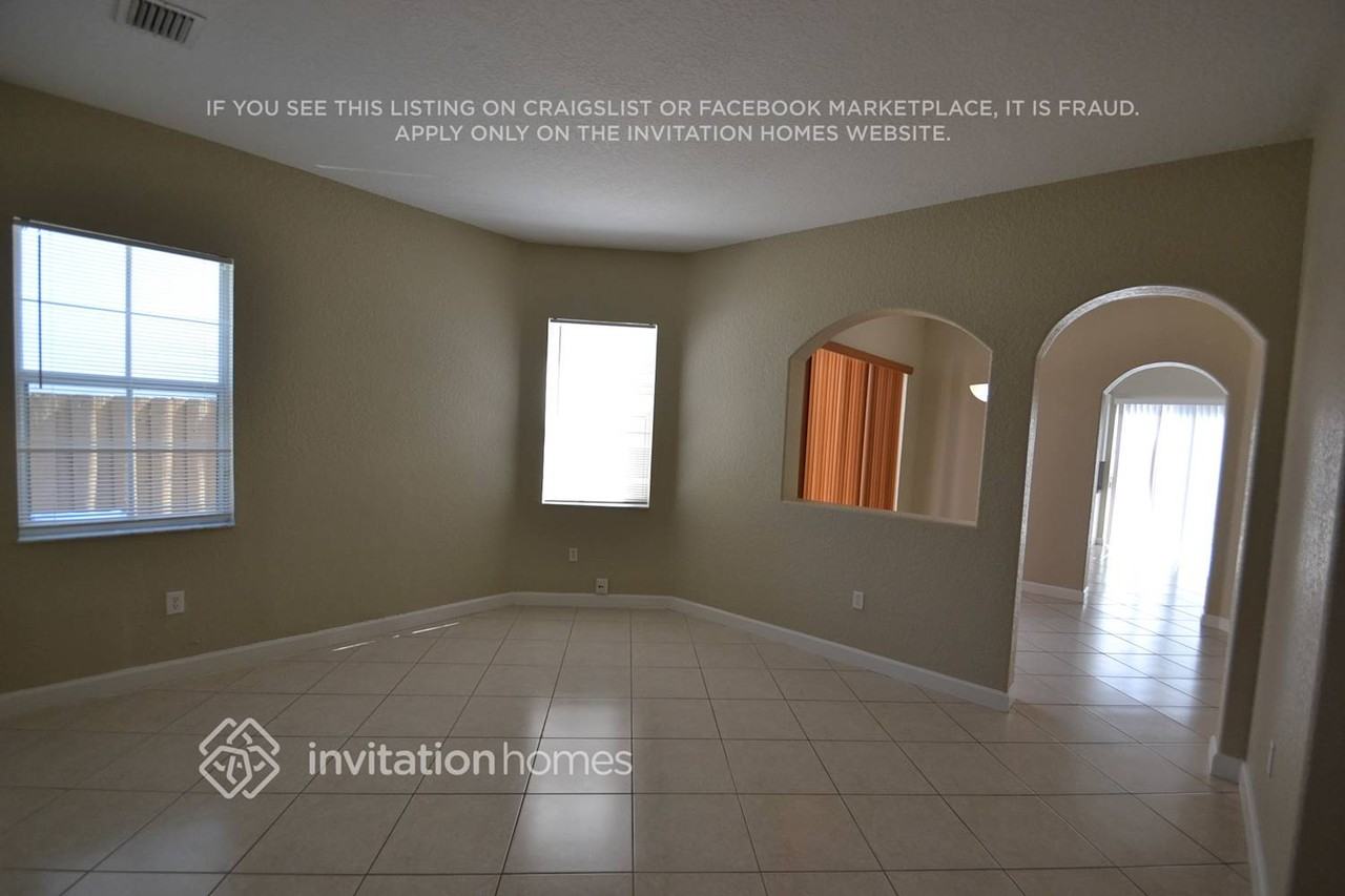 18301 Nw 89th Ave - Photo 4 of 16
