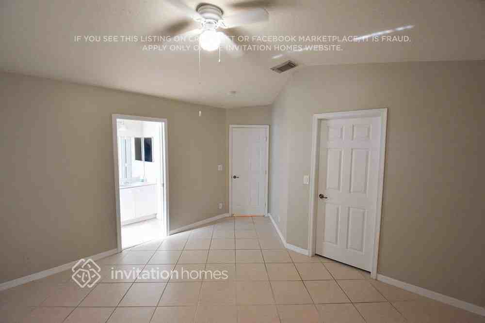 950 Sw 164th Ave - Photo 2 of 9