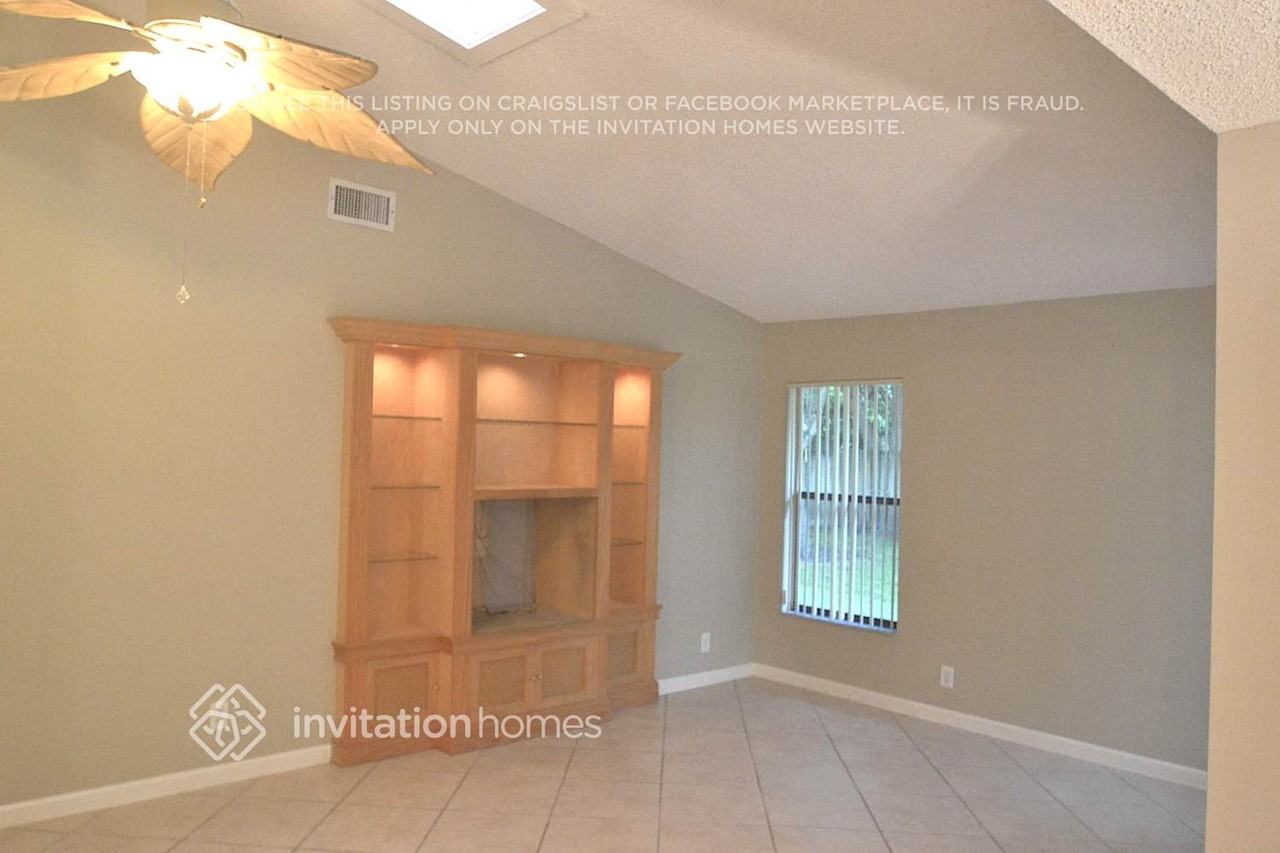39 Forest Cir - Photo 2 of 11