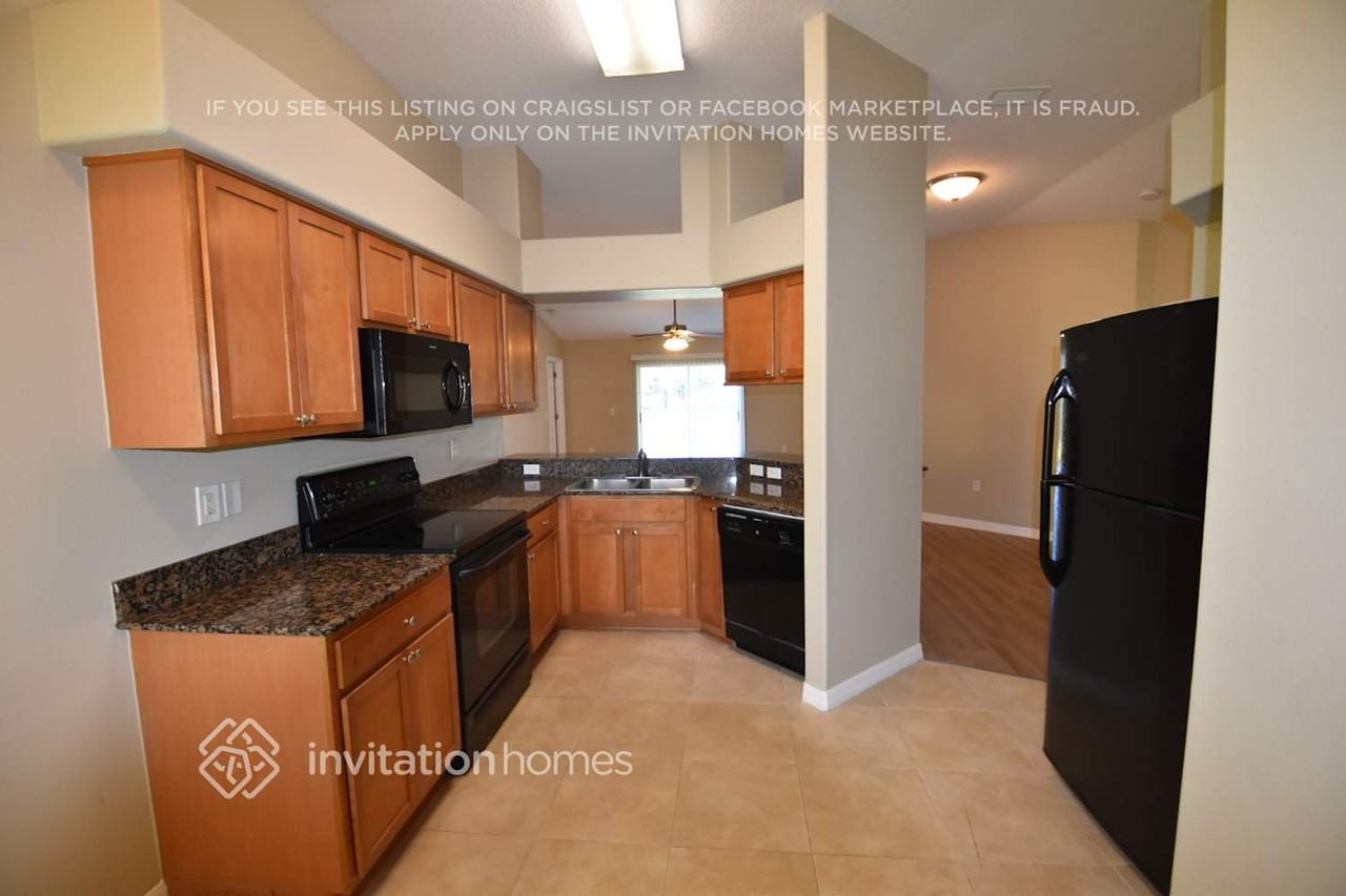 7205 Royal George Ct - Photo 4 of 21