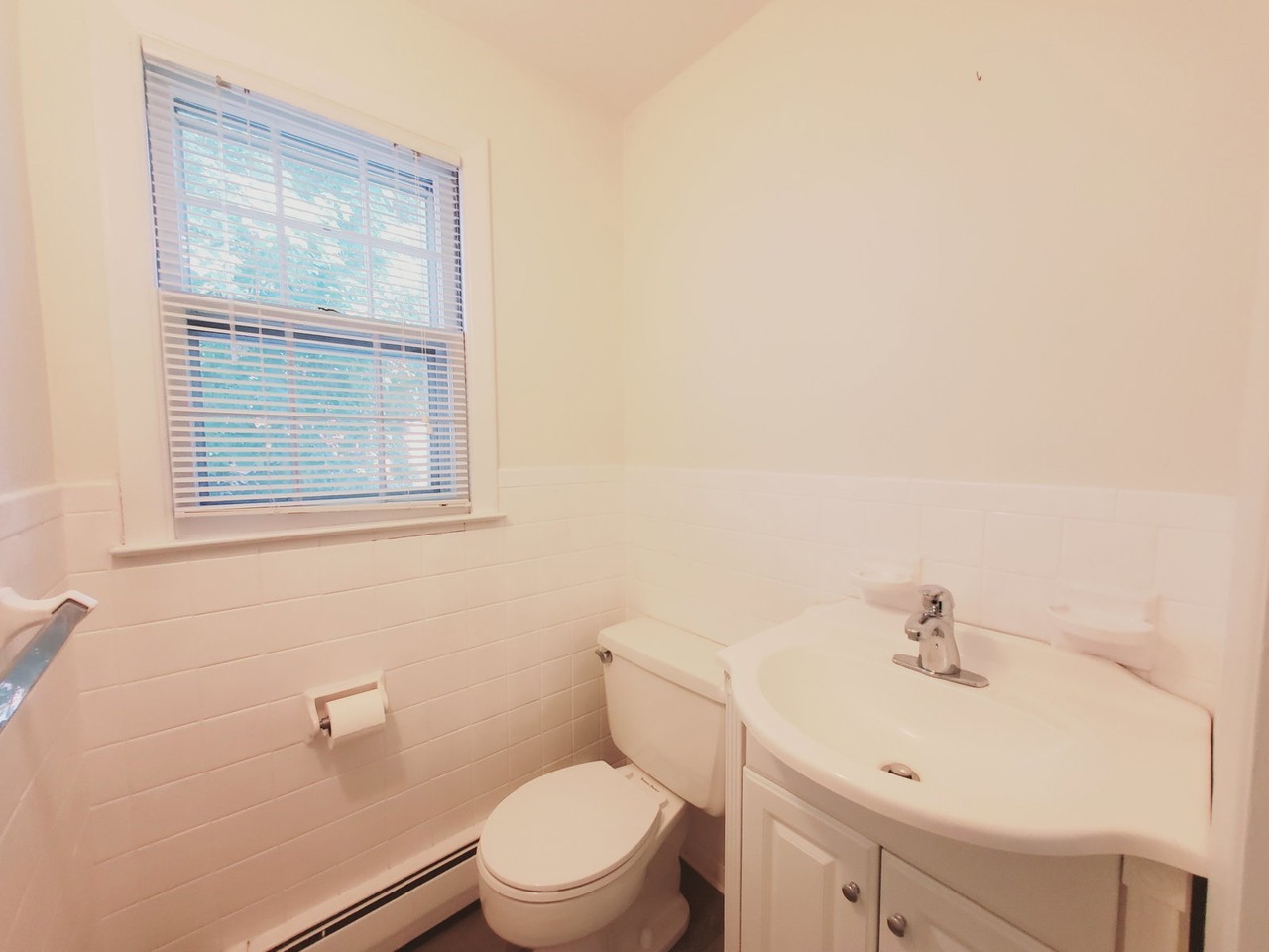 15 Elmwood St - Photo 4 of 8