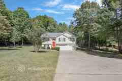 301 Willow Ln - Photo 1 of 1