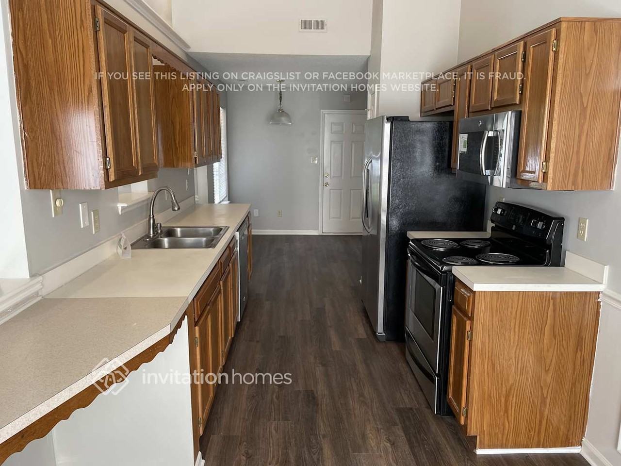 14515 Smith Rd - Photo 4 of 12