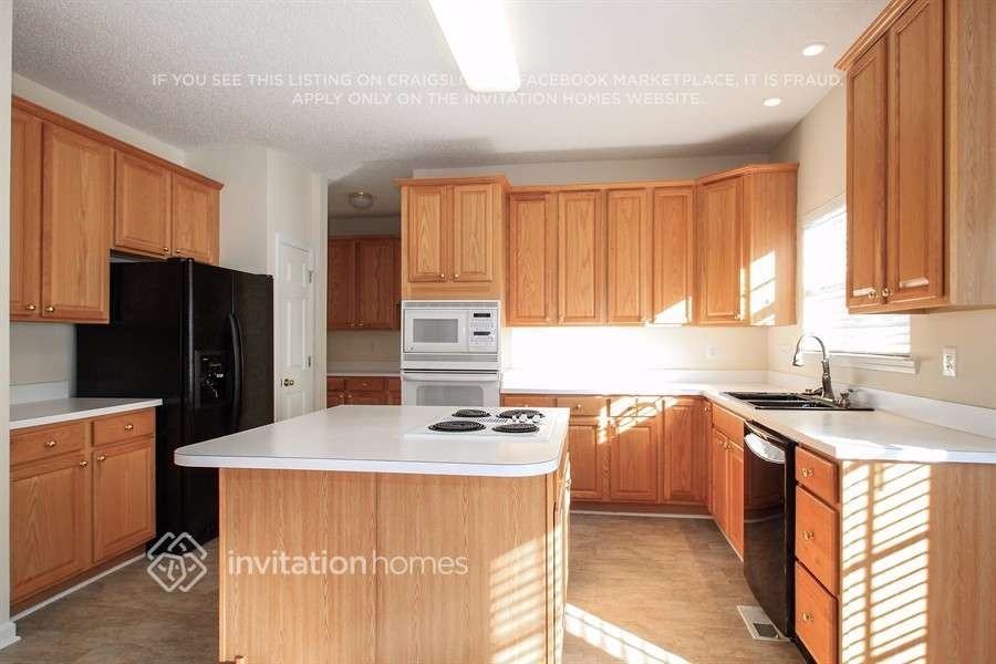 3108 Gross Ave - Photo 5 of 17
