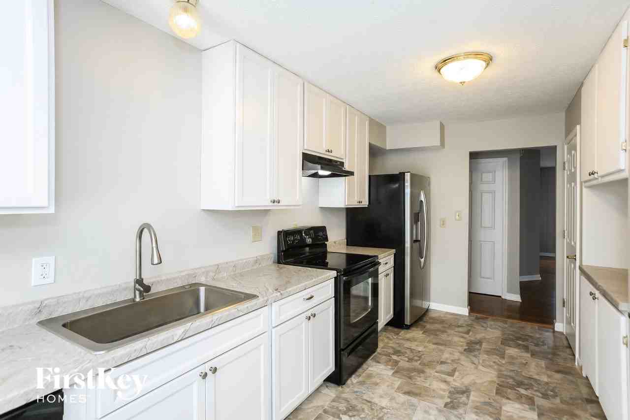 6753 Long Run Dr - Photo 6 of 15