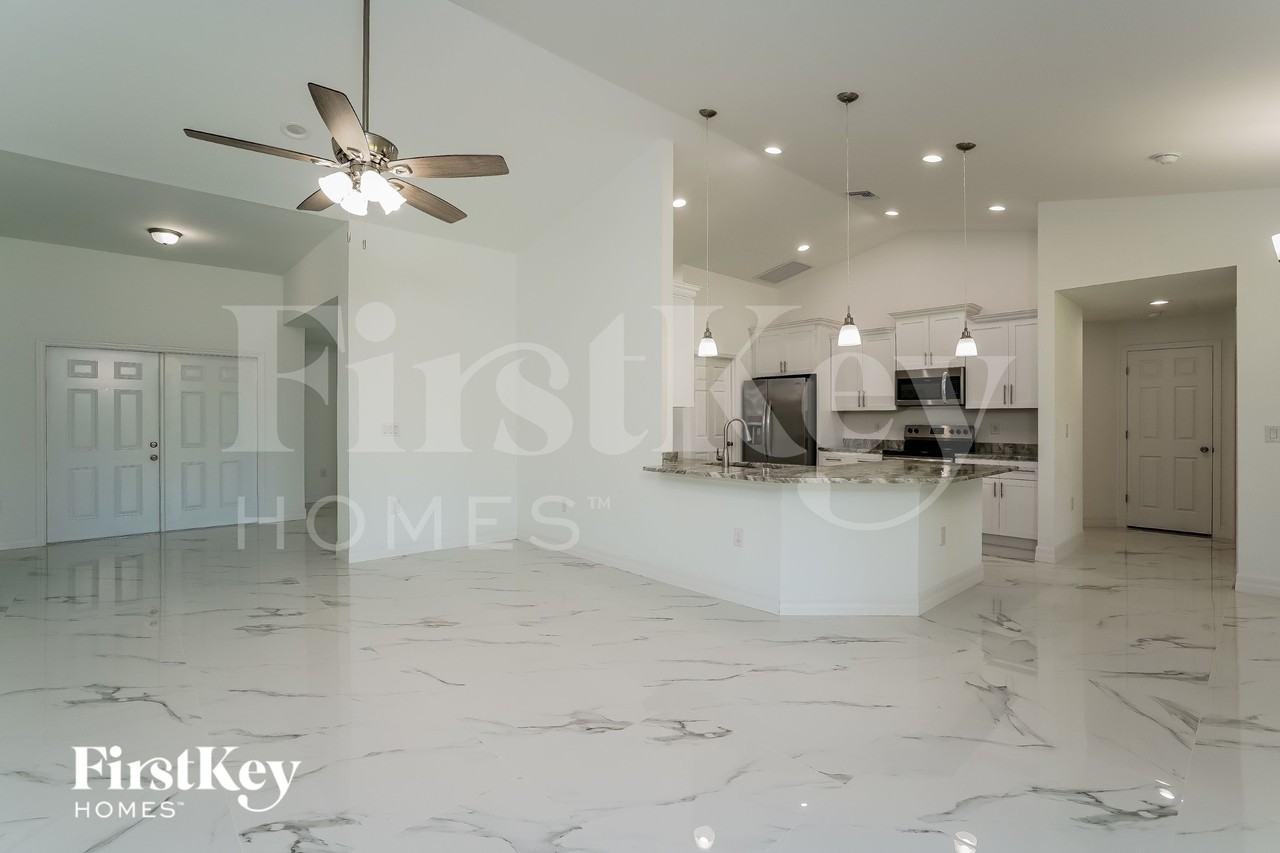 3903 25th St Sw - Photo 3 of 15
