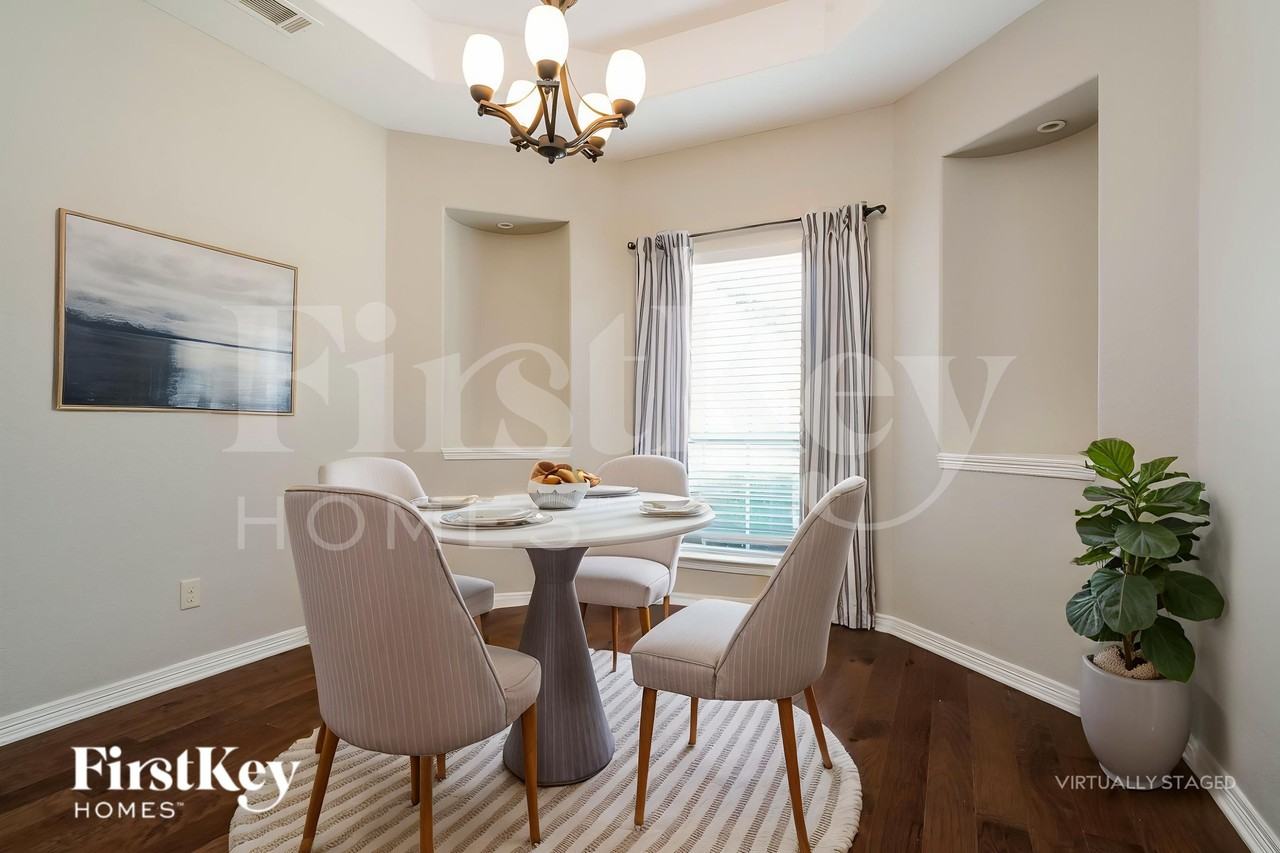 104 Abbey Rd - Photo 7 of 19