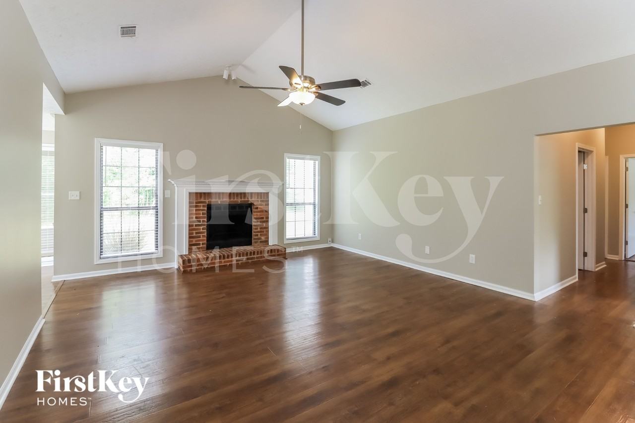 11507 Matthews Trl - Photo 4 of 15