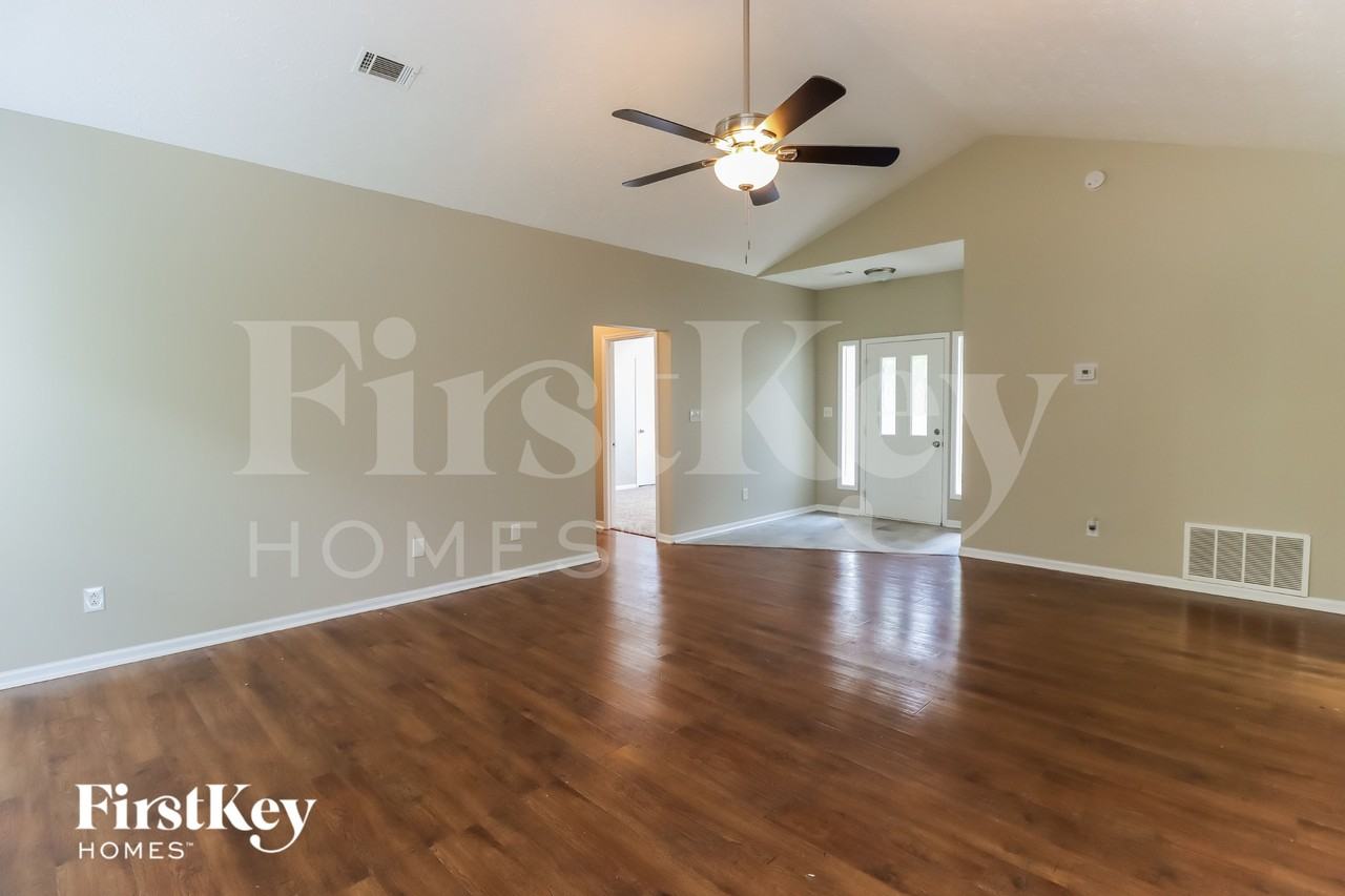 11507 Matthews Trl - Photo 5 of 15