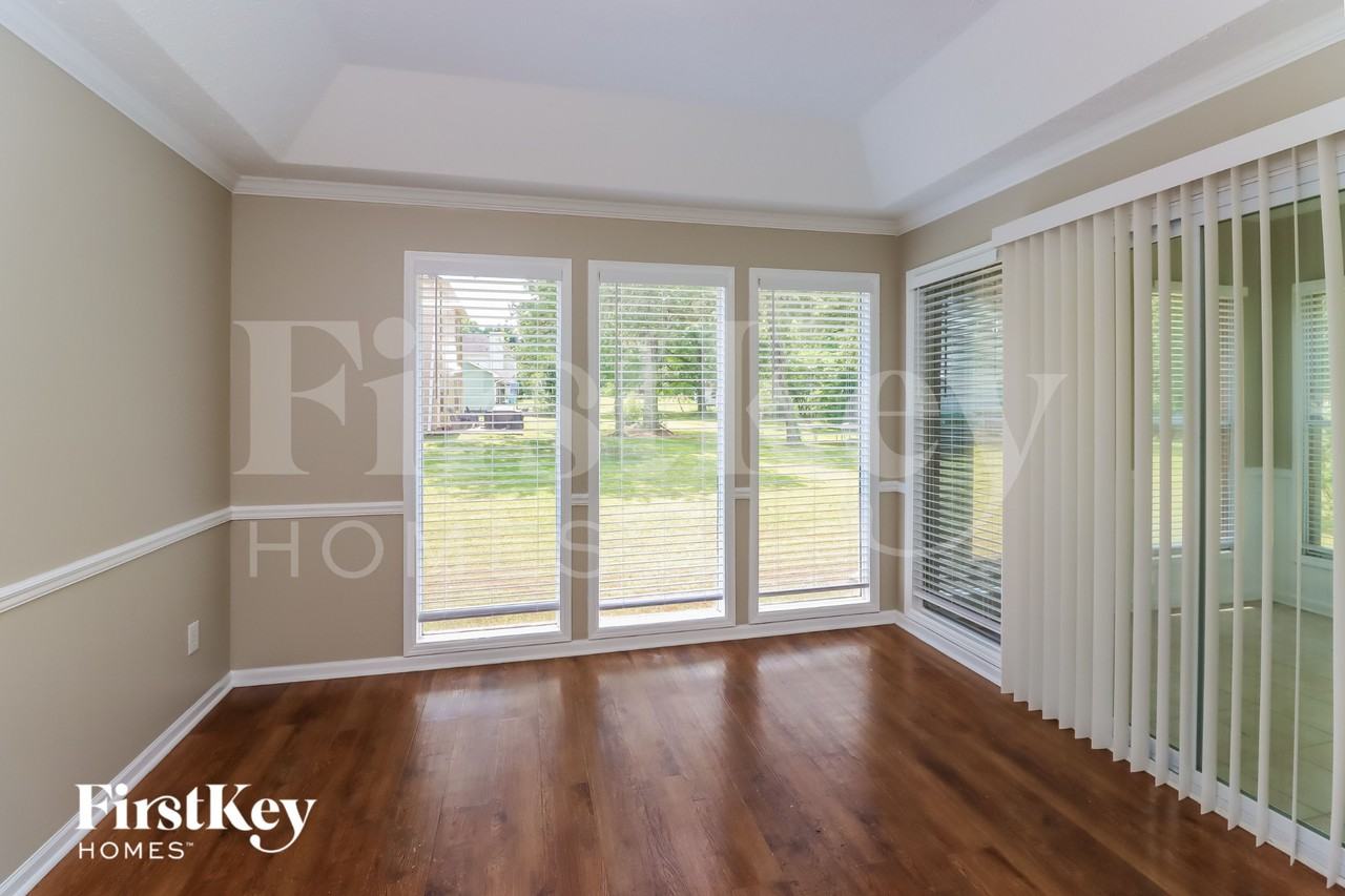 11507 Matthews Trl - Photo 6 of 15