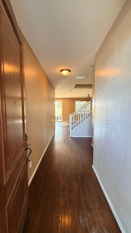 2129 S Jacana Ln - Photo 7 of 33