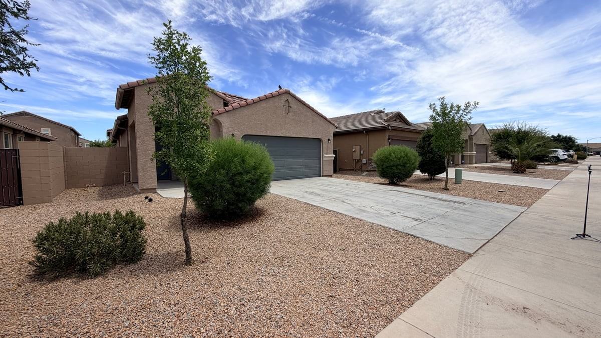 35420 W San Alvarez Ave - Photo 4 of 26