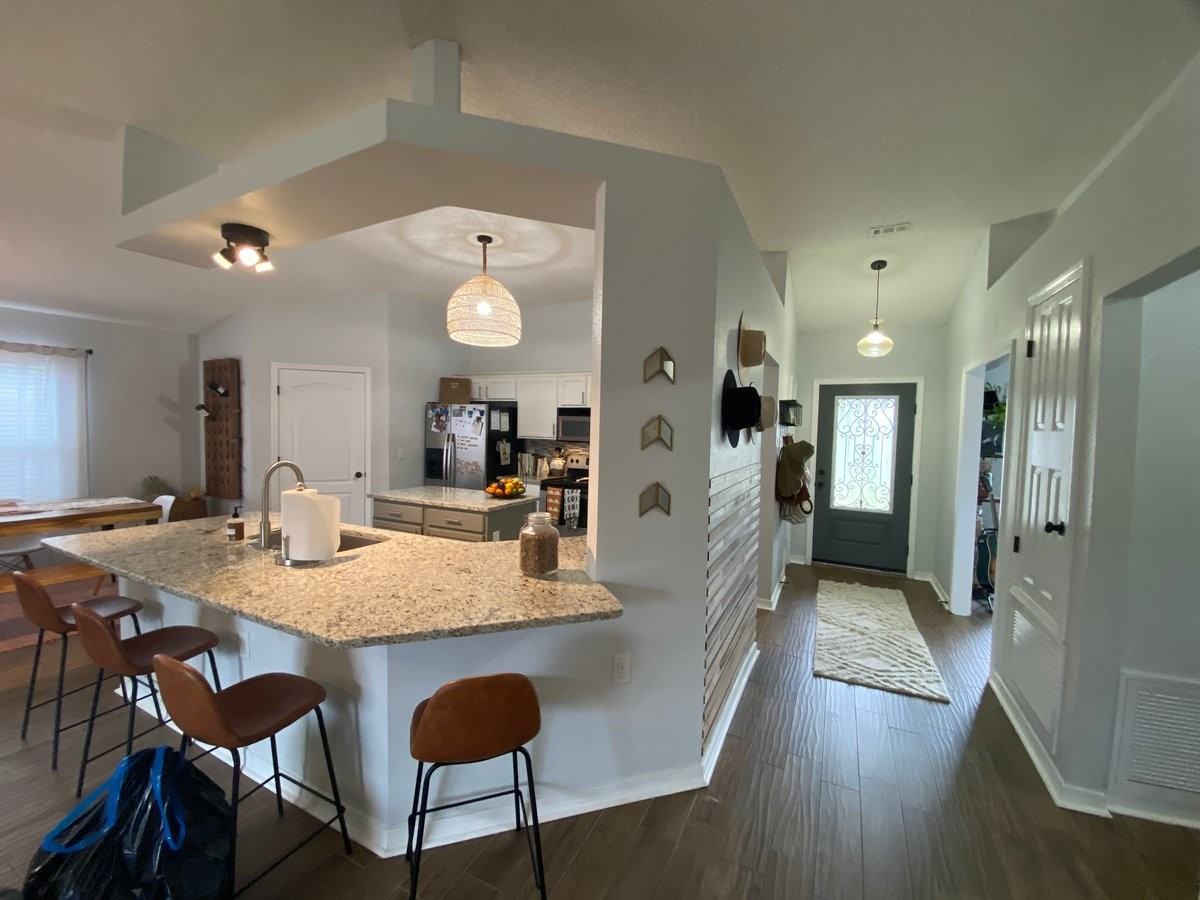 6486 Surfside Cv - Photo 3 of 33