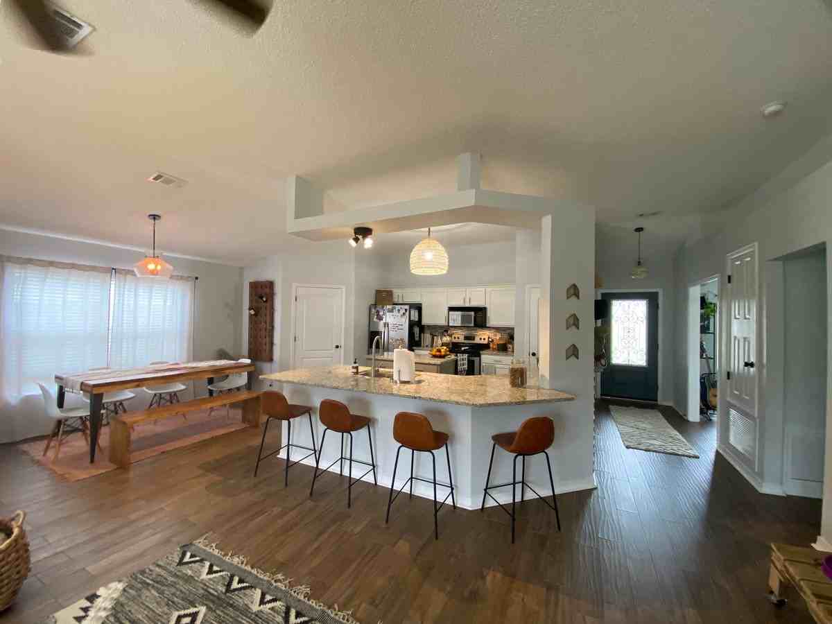 6486 Surfside Cv - Photo 5 of 33