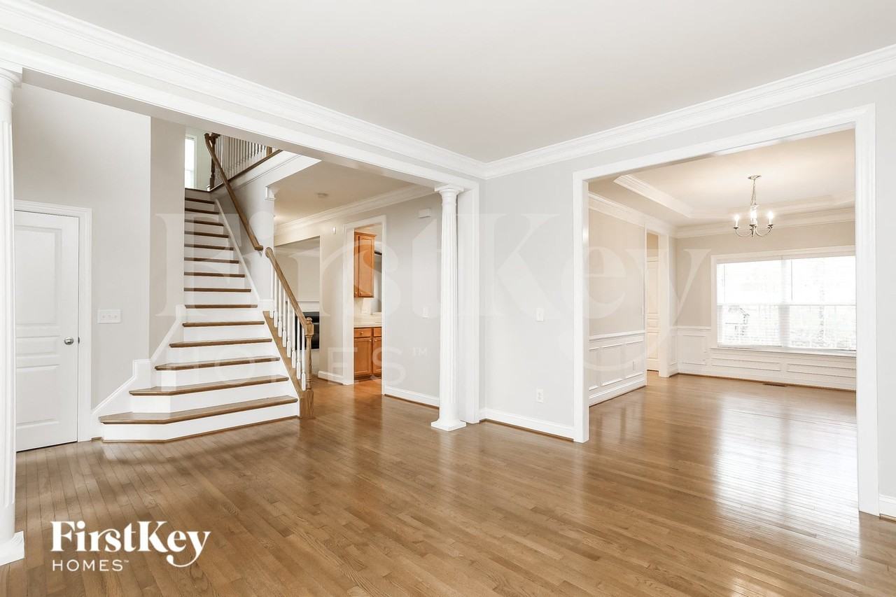 5605 Catskill Ct - Photo 2 of 15