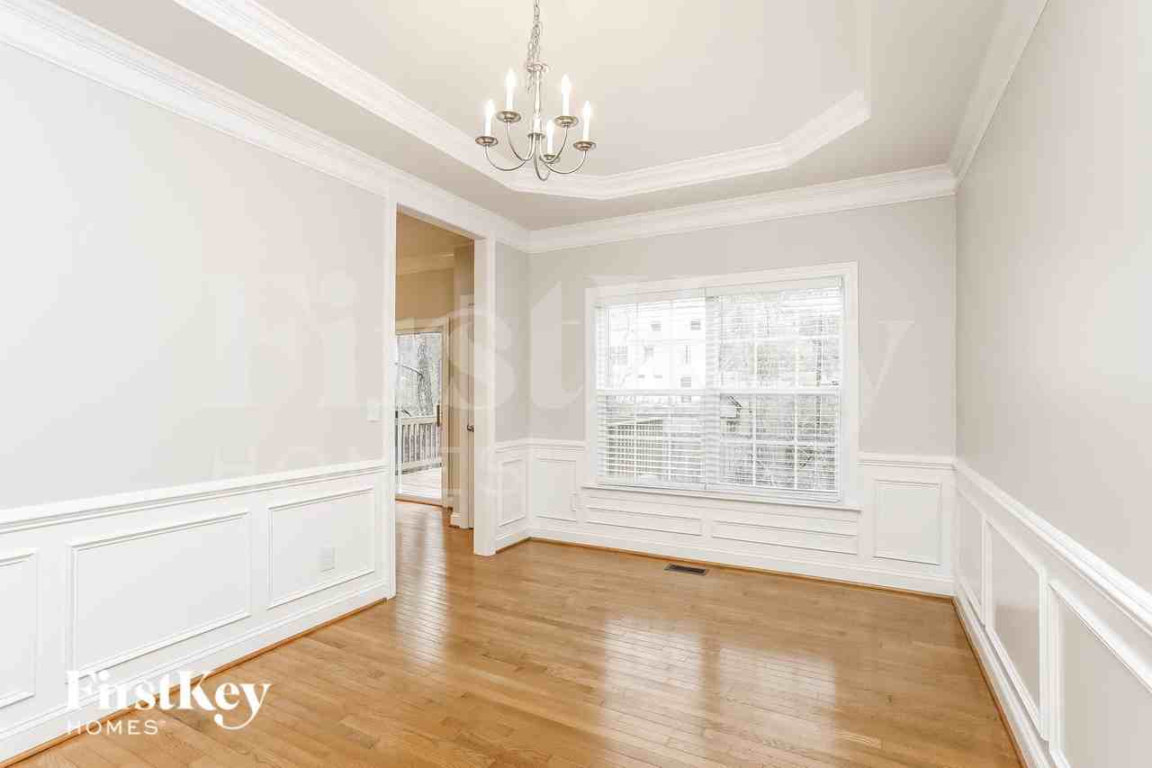 5605 Catskill Ct - Photo 3 of 15