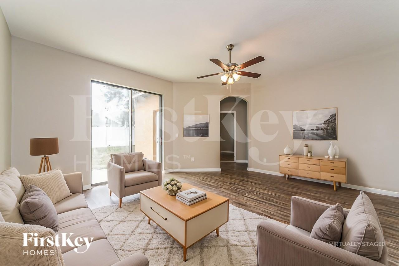 3086 Pointe Place Ave - Photo 3 of 19