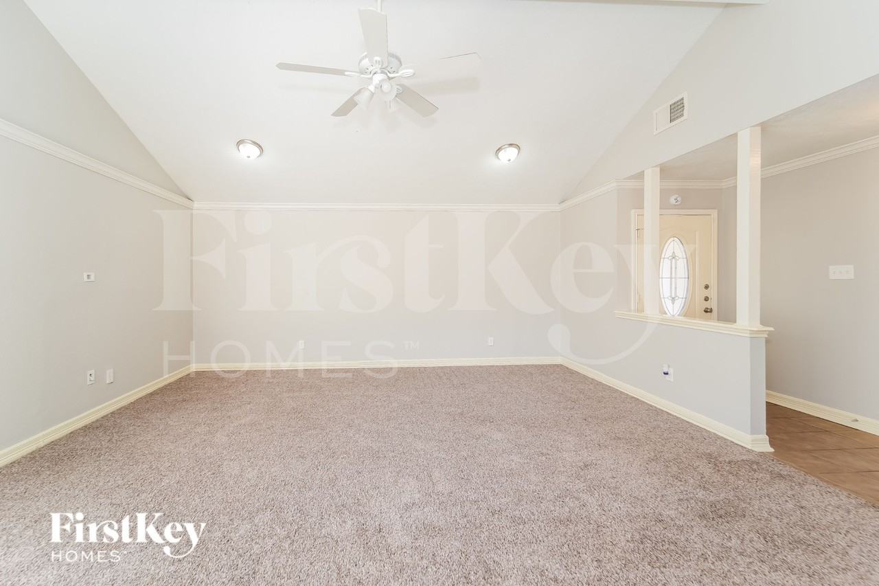 6615 Navidad Rd - Photo 2 of 17