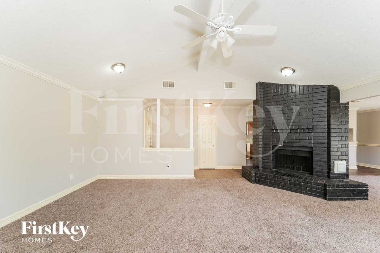 6615 Navidad Rd - Photo 4 of 17