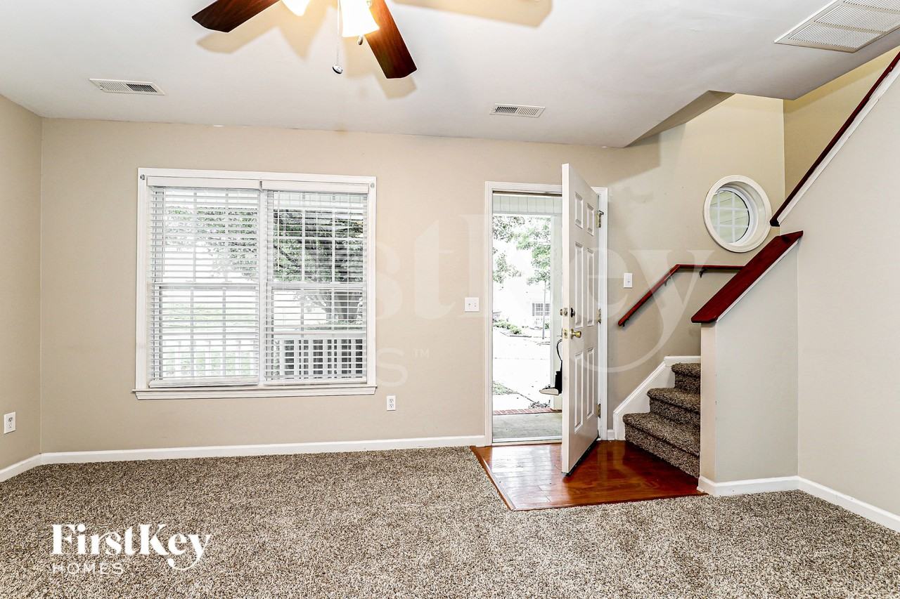 5952 Bluestem Cir - Photo 3 of 19