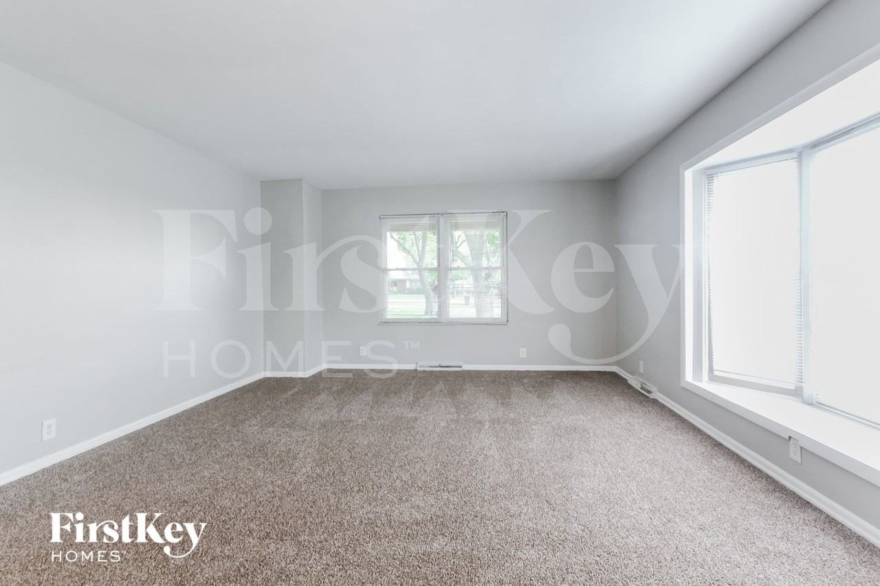 5412 E Edgewood Ave - Photo 2 of 15