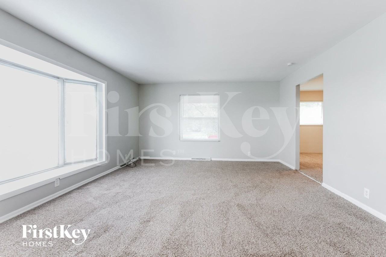 5412 E Edgewood Ave - Photo 3 of 15