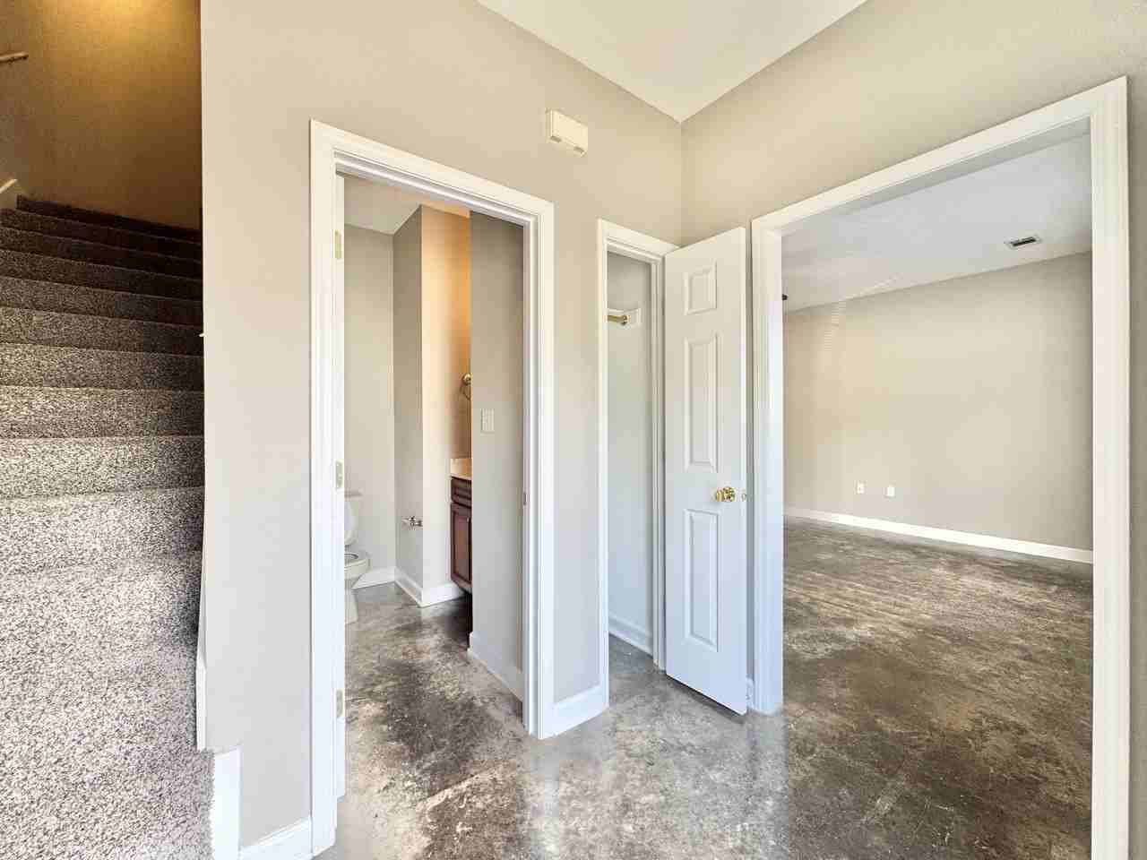 914 W Craighead Forest Rd #W - Photo 7 of 31