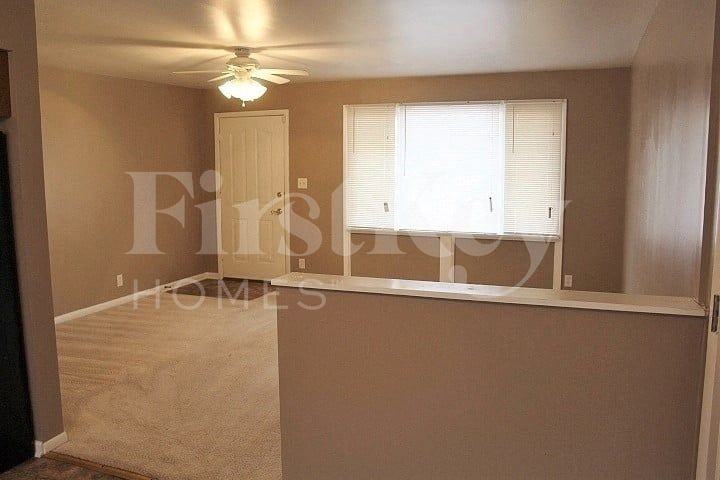 2052 Newhaven Dr - Photo 2 of 10