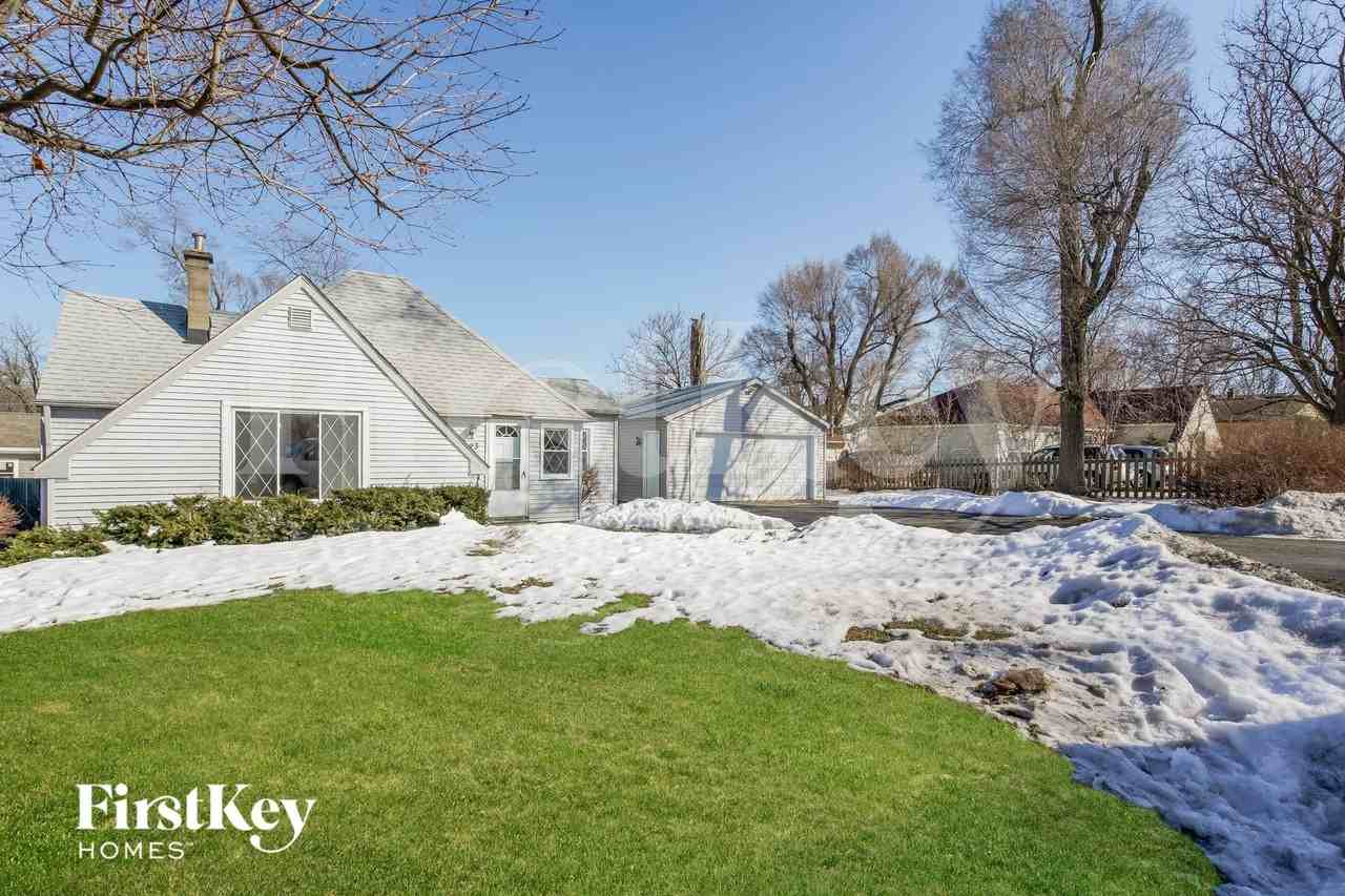 123 Fairlawn Dr - Photo 2 of 15