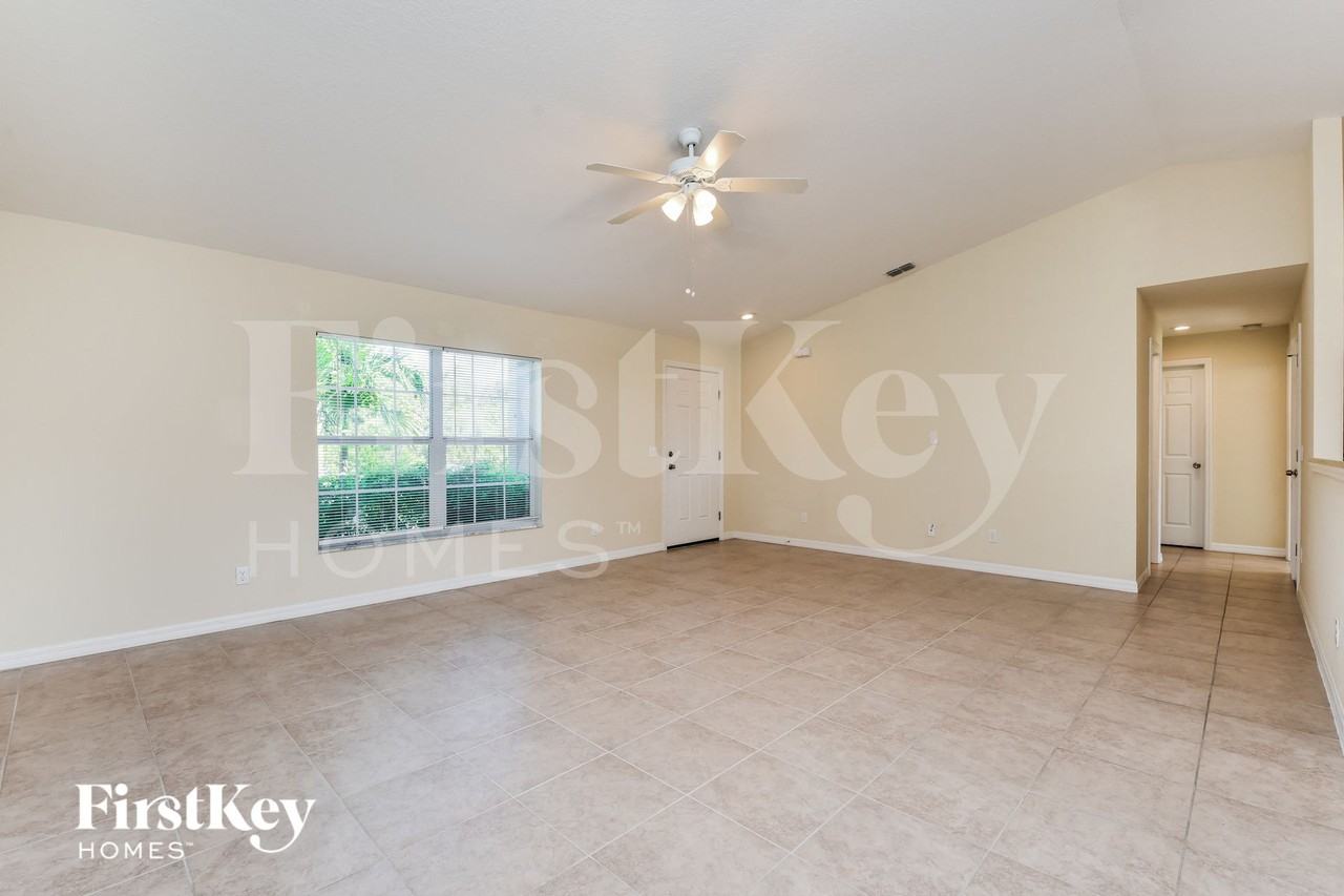 12201 Helios Ave - Photo 4 of 16