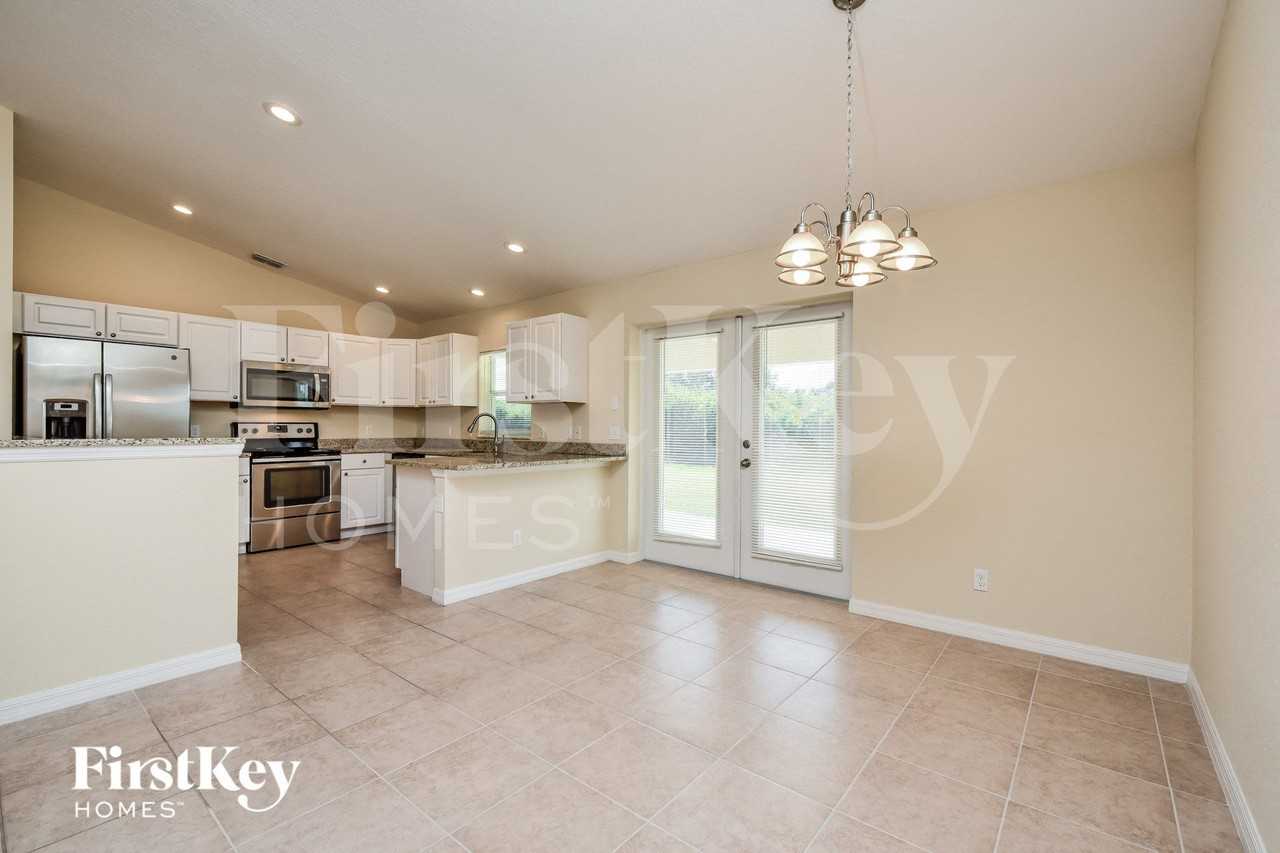 12201 Helios Ave - Photo 5 of 16