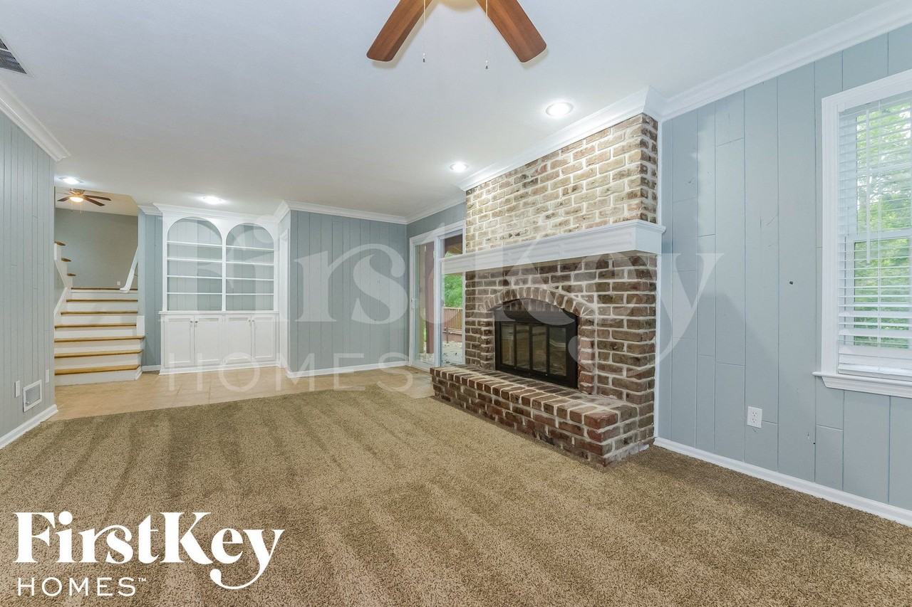10342 Walmer St - Photo 7 of 15
