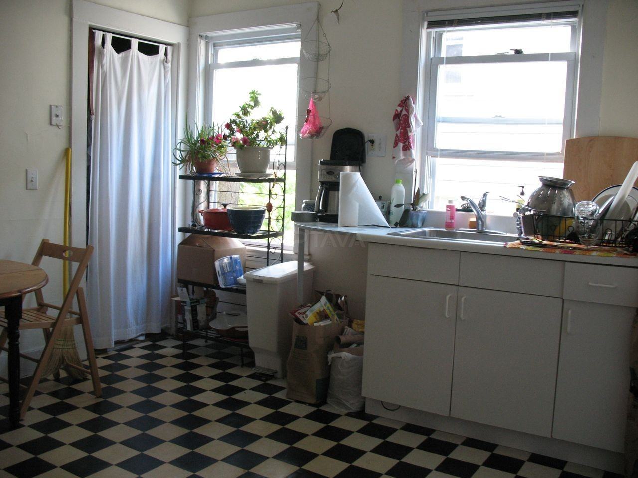50 Clarendon Ave #2 - Photo 2 of 9