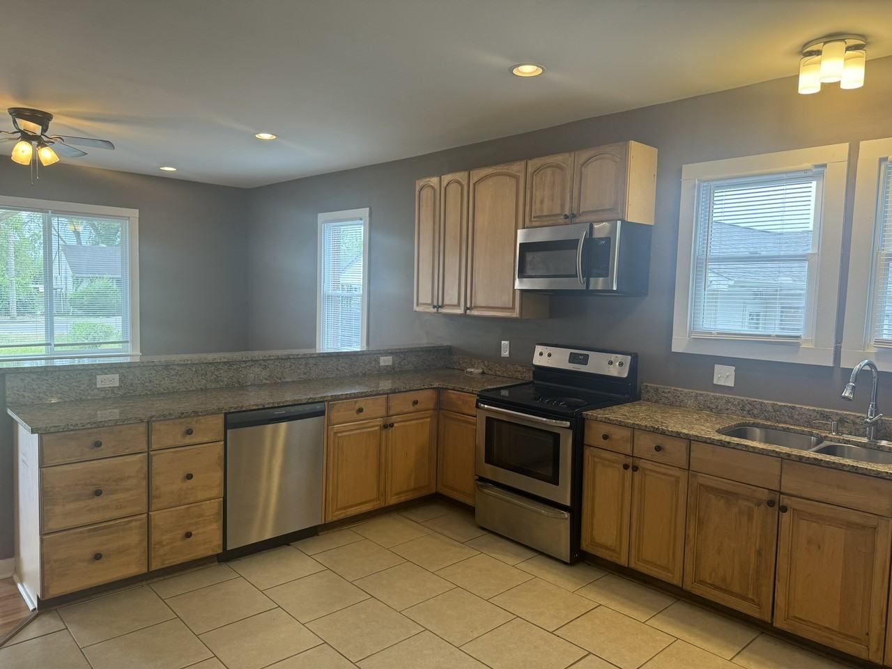 2700 Buchanan St #1 - Photo 6 of 34