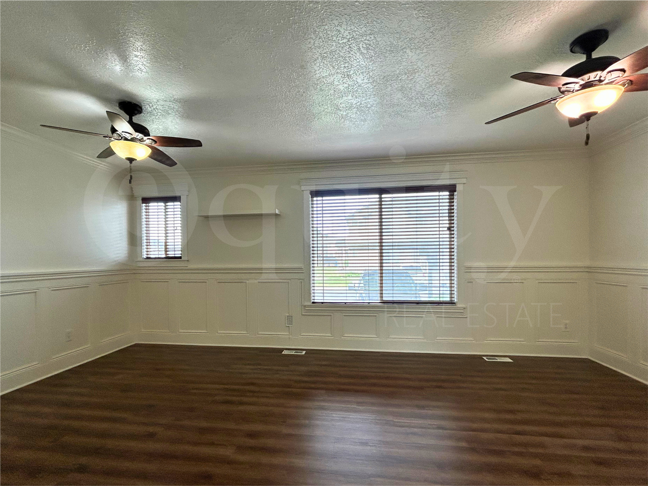 8045 N Plum Creek Dr #1 - Photo 7 of 33