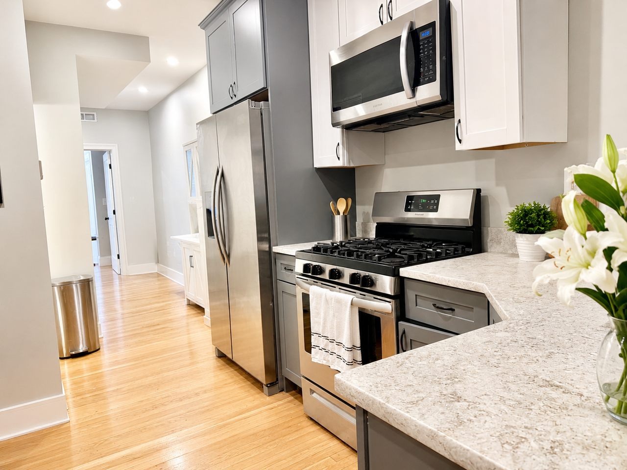 619 E 5th St #1 - Photo 4 of 50