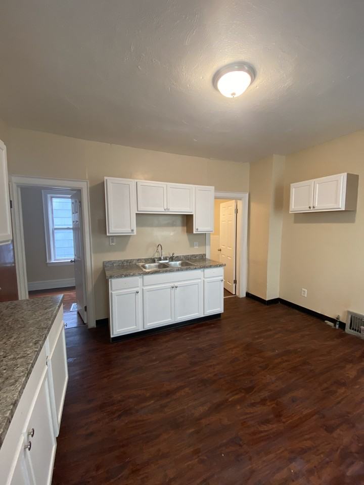 304 Grider St #1 - Photo 7 of 16