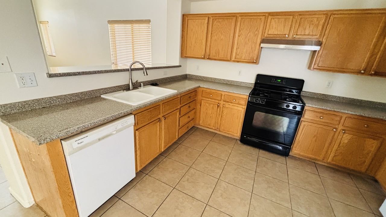 9380 Malaya Garnet Ct #1 - Photo 6 of 27