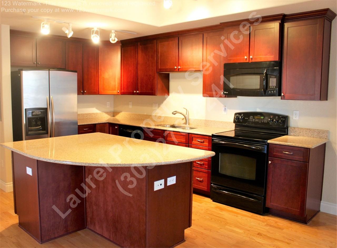 620 11th St - Photo 3 of 19