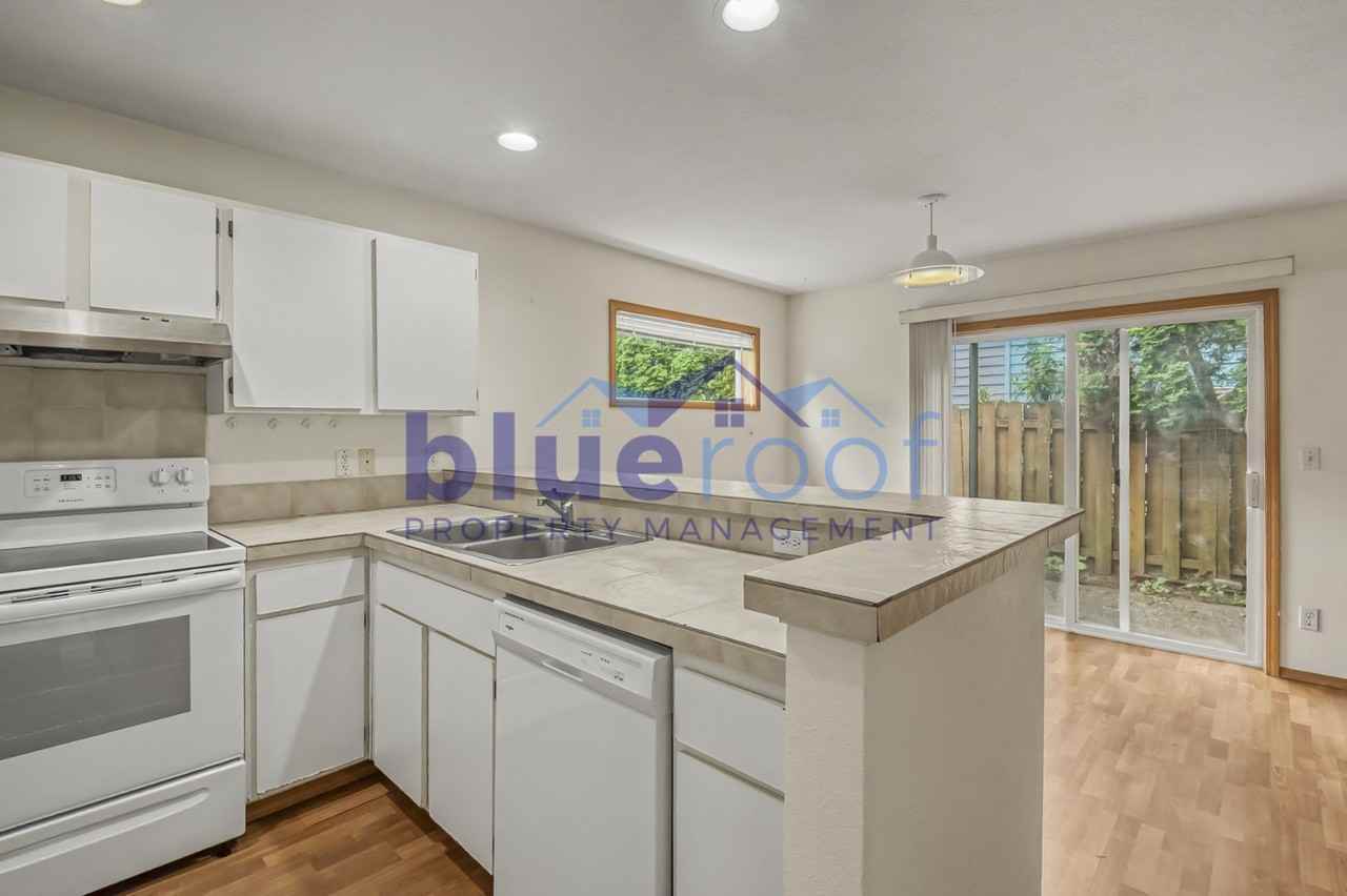 520 Sw 150th Ave #522 - Photo 7 of 17