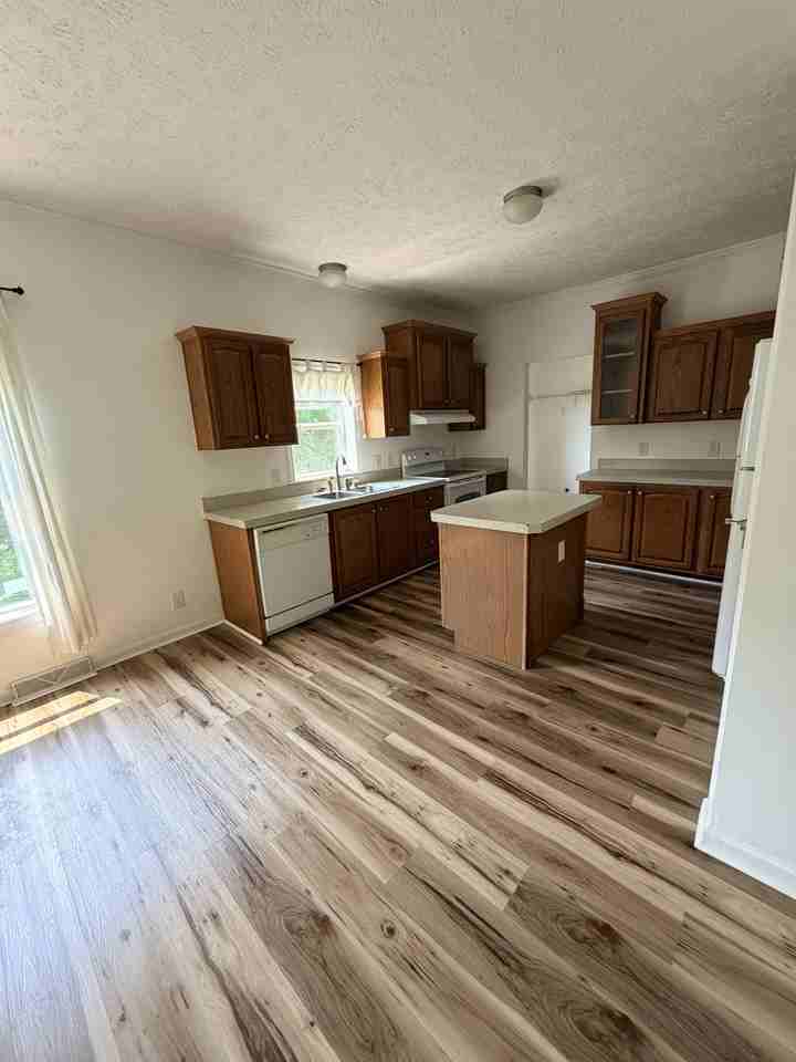 47 Banks Town Rd #1 - Photo 7 of 33