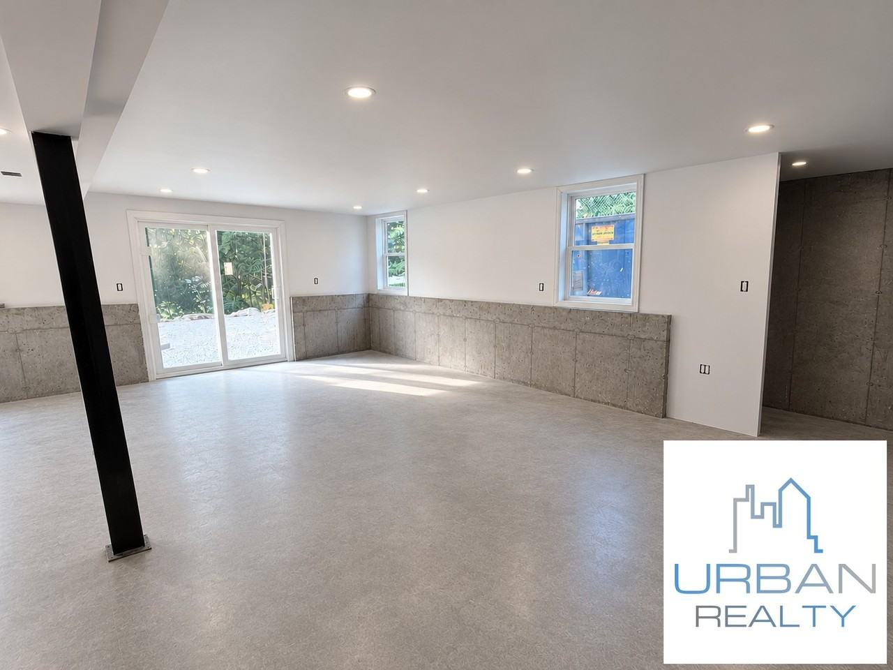 234 Foster St - Photo 4 of 16
