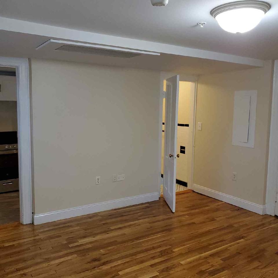 1473 Beacon St #A - Photo 3 of 15