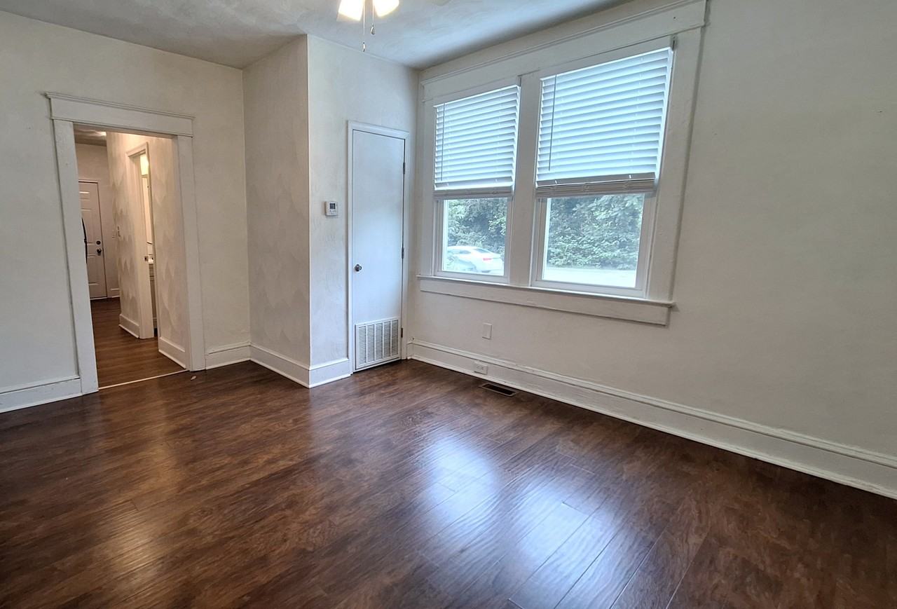 311 W 27th St #A - Photo 5 of 26