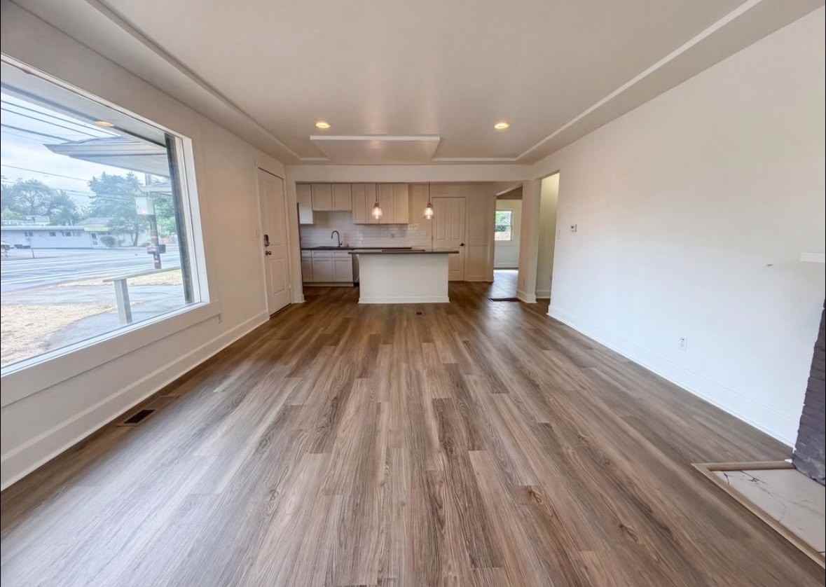 11650 Northeast Glisan Street - Photo 5 of 5