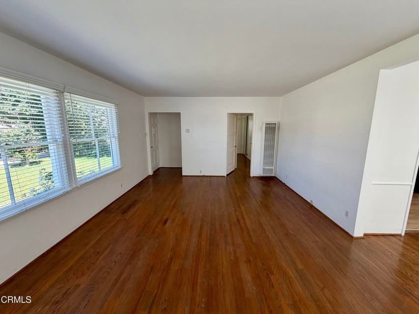 412 N Stoneman Ave #412 - Photo 3 of 11