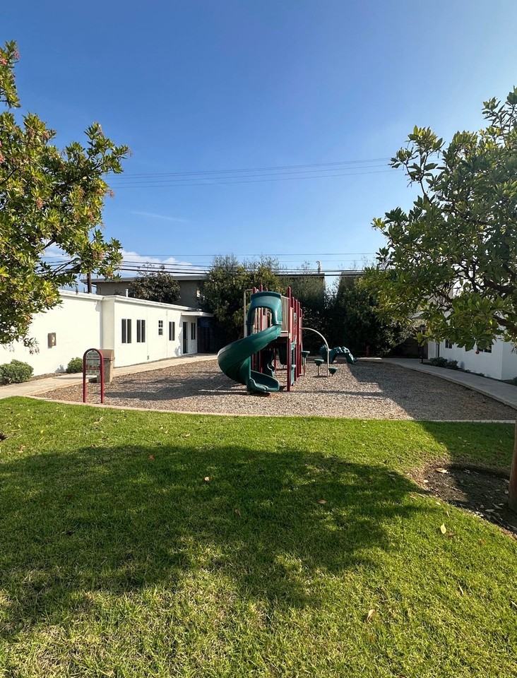 10 min walk to ocean apartments - Photo 2 of 43