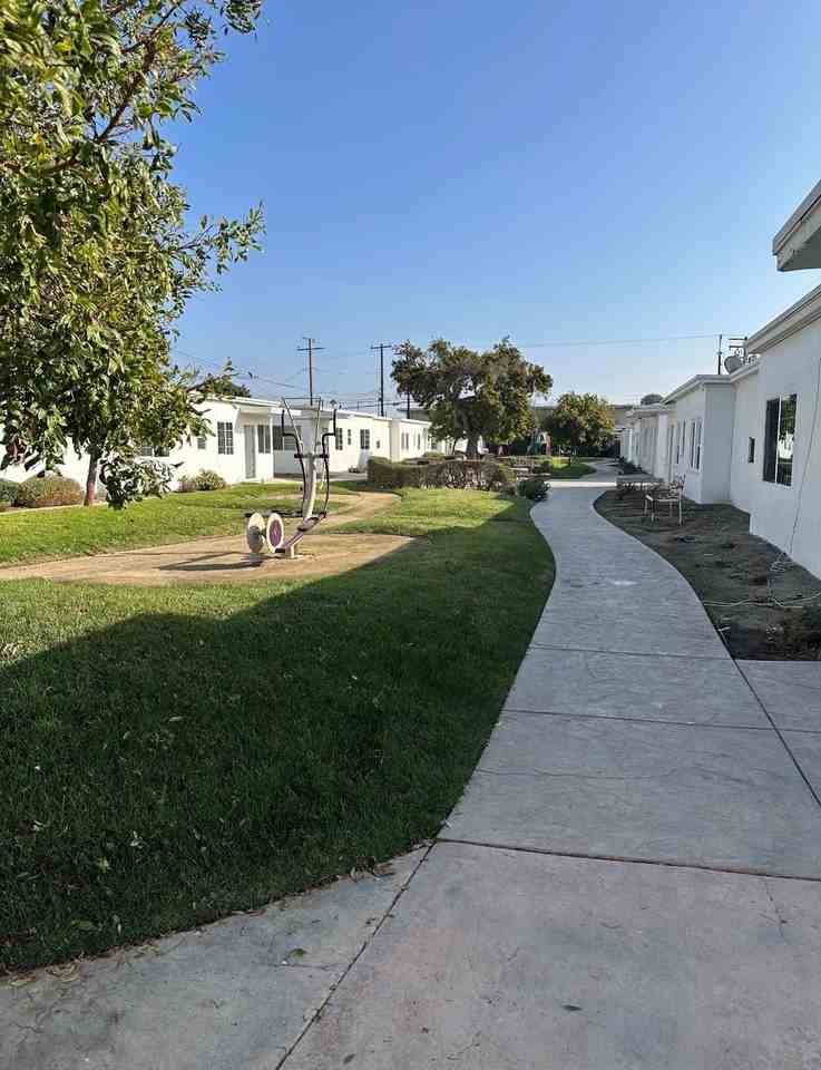 10 min walk to ocean apartments - Photo 3 of 43