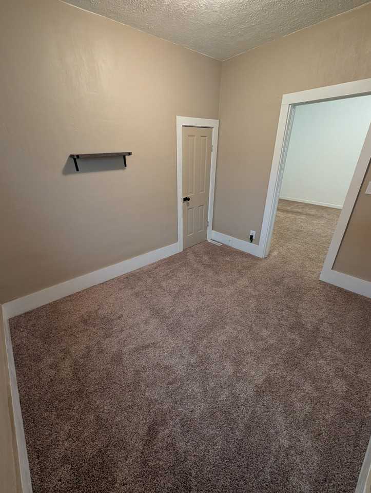616 N 18th St - Photo 5 of 9